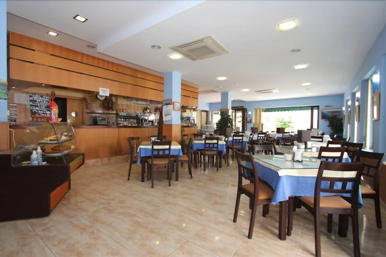 Hotel Oasis Conil De La Frontera Exterior photo