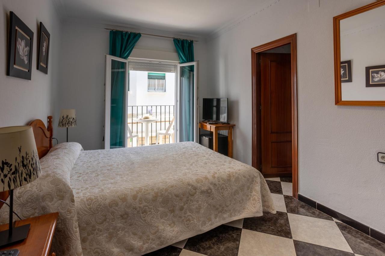 Hotel Oasis Conil De La Frontera Exterior photo