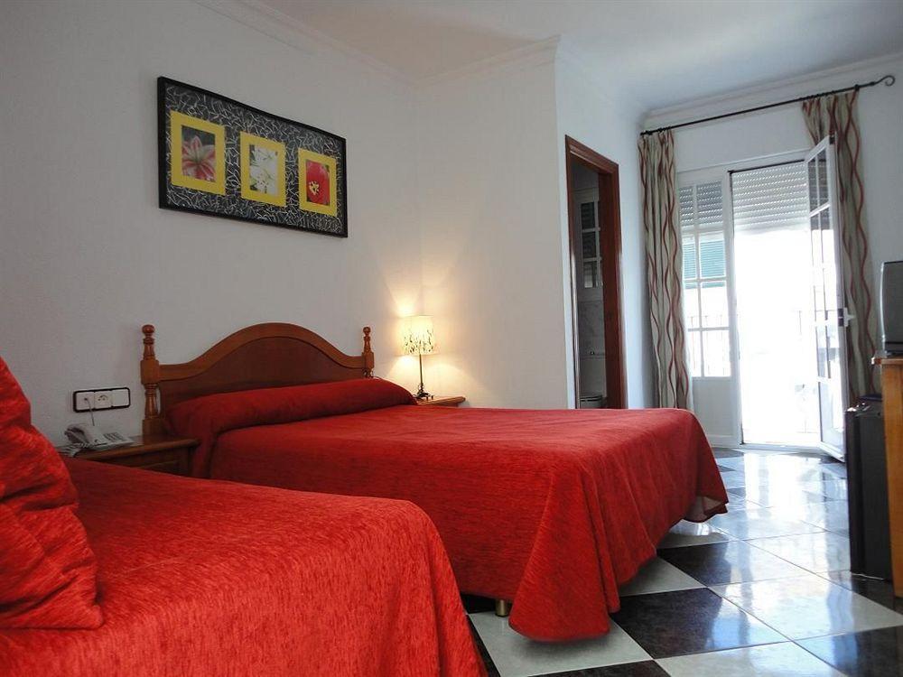 Hotel Oasis Conil De La Frontera Exterior photo