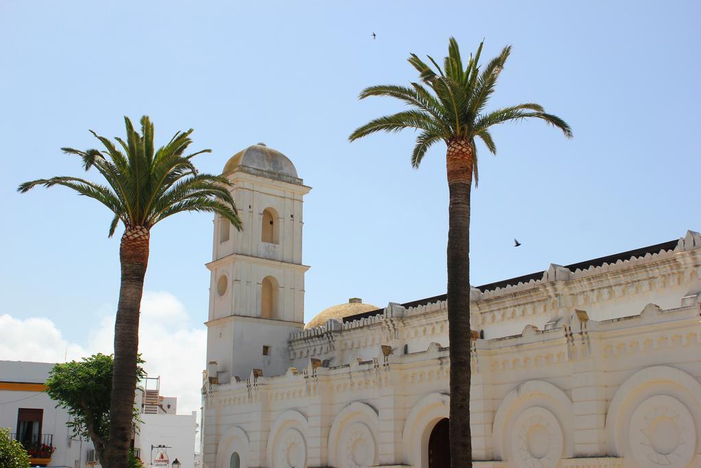 Hotel Oasis Conil De La Frontera Exterior photo