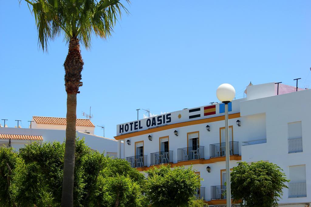 Hotel Oasis Conil De La Frontera Exterior photo