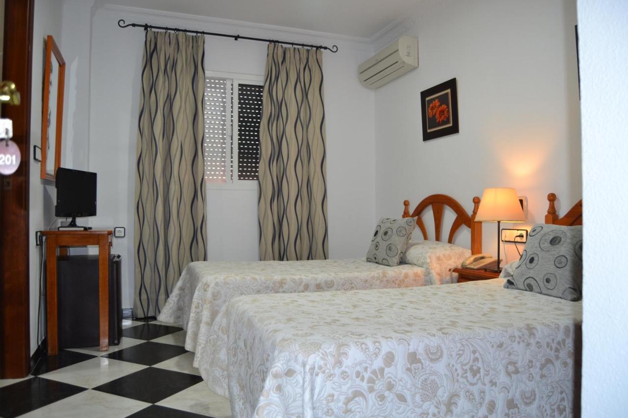 Hotel Oasis Conil De La Frontera Exterior photo