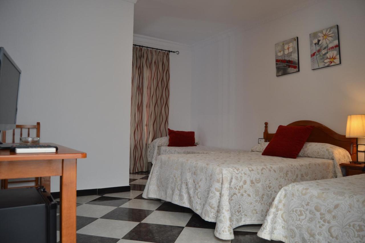 Hotel Oasis Conil De La Frontera Exterior photo