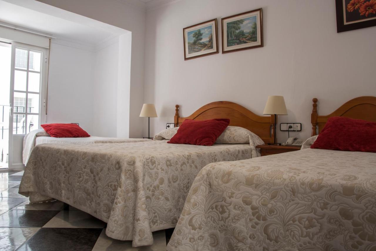 Hotel Oasis Conil De La Frontera Exterior photo